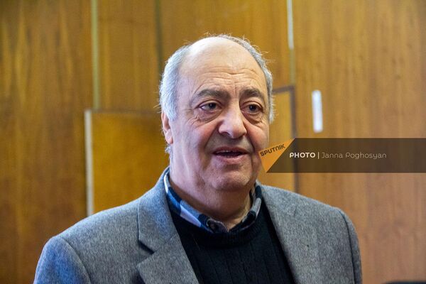 Твой дедушка умер что ли? - Эдуард Милитонян рассказал забавный случай с внуком - Sputnik Армения