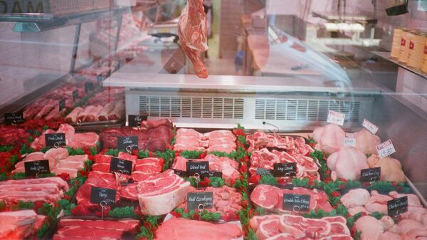 Отдел мяса в супермаркете - Sputnik Армения