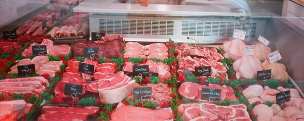 Отдел мяса в супермаркете - Sputnik Армения