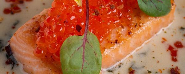 Канапе с красной икрой Канапе с красной икрой - Sputnik Արմենիա