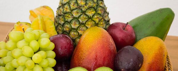 Корзинка с фруктами Корзинка с фруктами - Sputnik Արմենիա