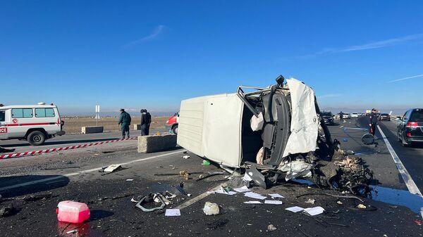 Дорожно-транспортное происшествие на дороге Ором - Бениамин (1 декабря 2023). Ширак - Sputnik Армения