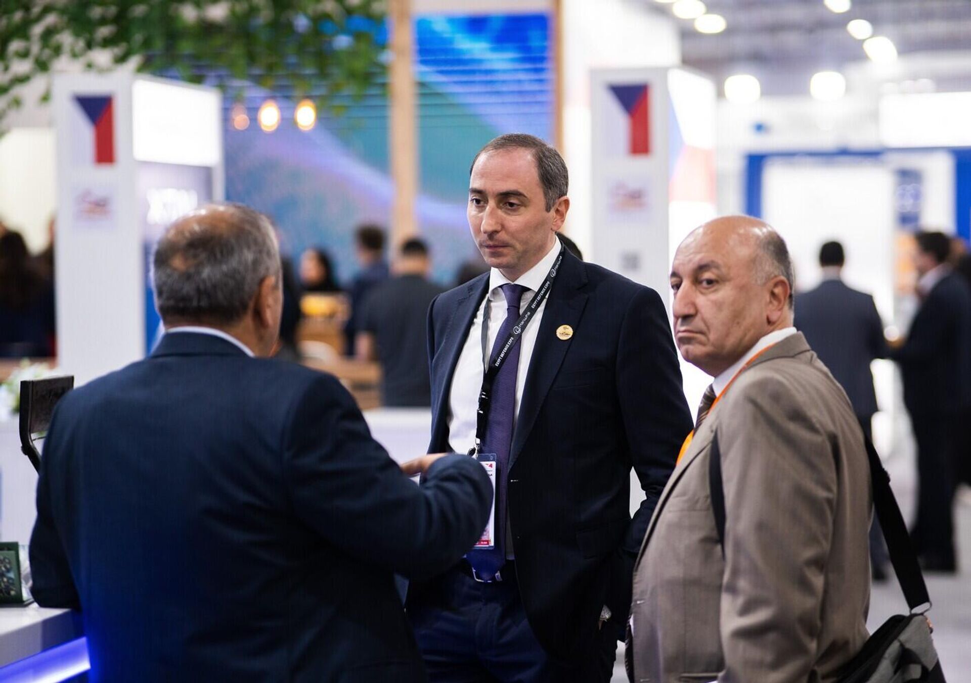 Министр высокотехнологичной промышленности Роберт Хачатрян посетил армянский павильон на Международной выставке технологий обороны и безопасности EDEX 2023 (EDEX 2023) в Каире (5 декабря 2023). Египет - Sputnik Արմենիա, 1920, 05.12.2023