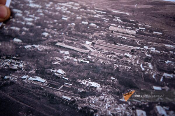 Фотография деревни Налбанд (ныне Ширакамут) на 3-й день после землетрясения - Sputnik Армения