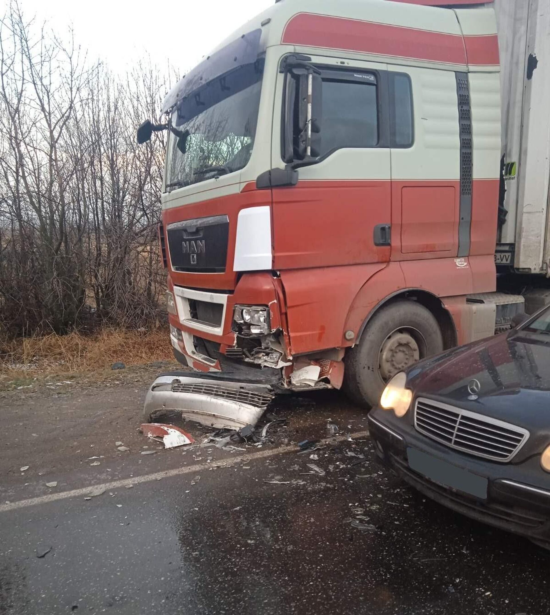 ДТП с пострадавшими на 4-м км автодороги Кучак-Шенаван (8 декабря 2023). Арагацотн - Sputnik Արմենիա, 1920, 08.12.2023