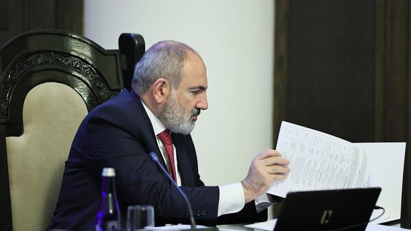 Премьер-министр Никол Пашинян на очередном заседании правительства Армении (14 декабря 2023). Еревaн - Sputnik Армения