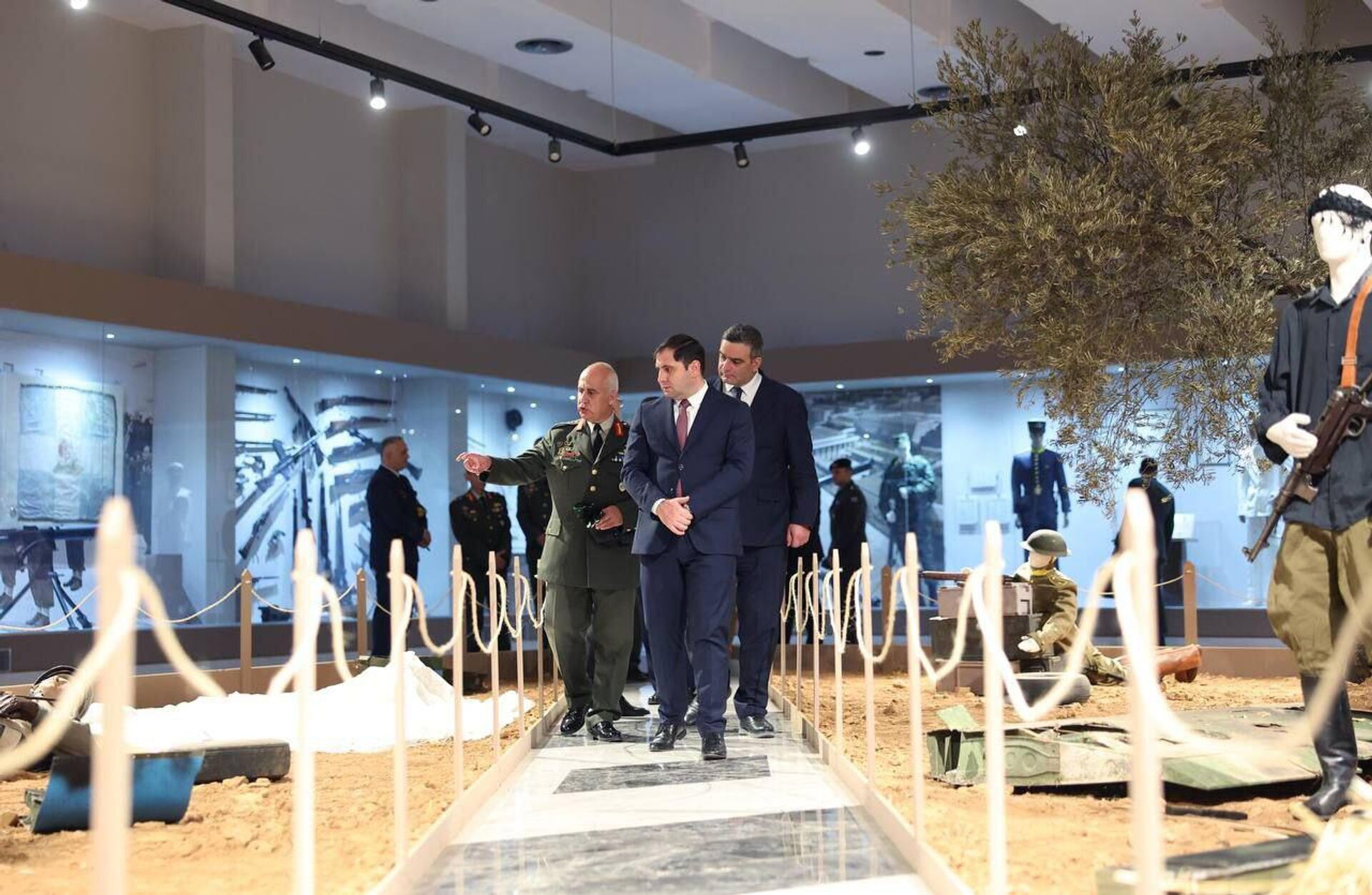 Министр обороны Сурен Папикян посетил Военную академию сухопутных войск Греции (14 декабря 2023). Греция - Sputnik Արմենիա, 1920, 14.12.2023