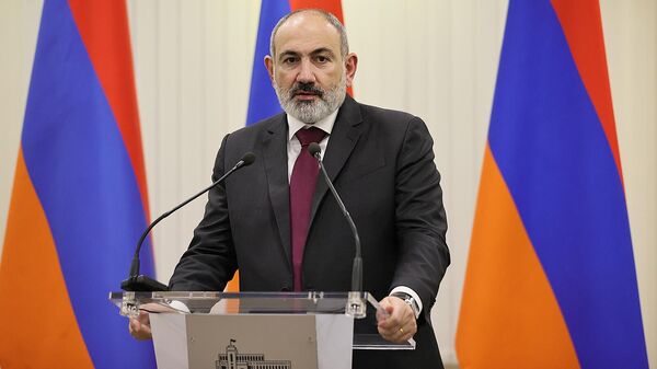 Премьер-министр Никол Пашинян принял участие в приеме, организованном в Министерстве иностранных дел по случаю Нового года и Рождества (18 декабря 2023). Еревaн - Sputnik Армения