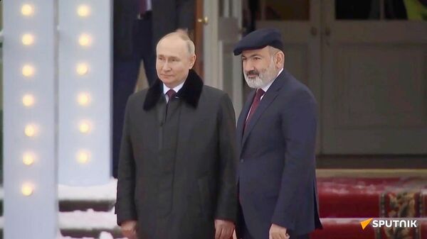 В Санкт-Петербурге с экскурсии по дворцово-парковым комплексам города началась неформальная встреча глав государств СНГ - Sputnik Армения