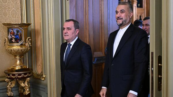 Министры иностранных дел Ирана Хоссейн Амир Абдоллахиан и Азербайджана Джейхун Байрамов на встрече глав МИД прикаспийских государств (5 декабря 2023). Москвa - Sputnik Армения