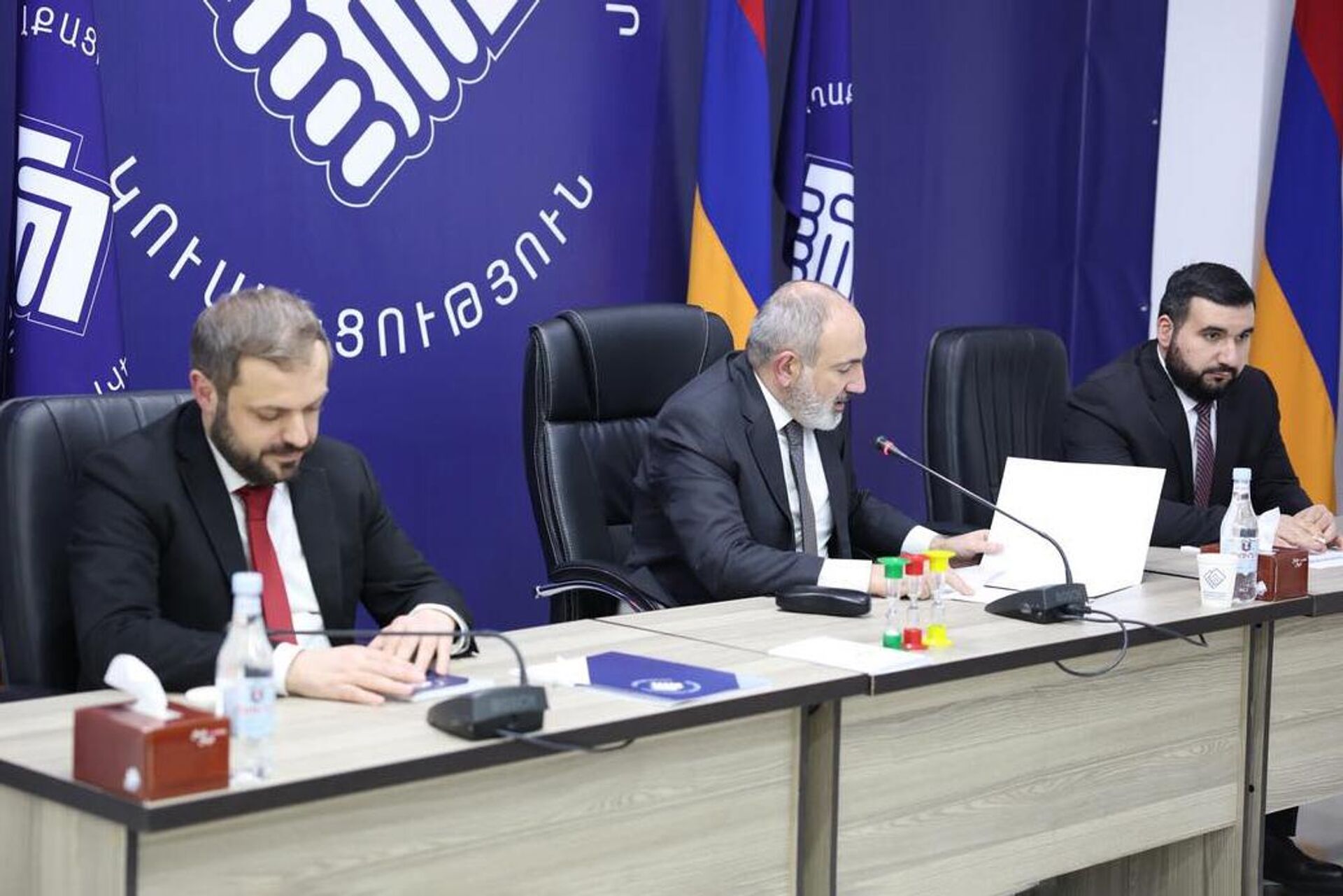 Заседание инициативной группы партии Гражданский договор под председательством Никола Пашиняна (4 января 2023). Еревaн - Sputnik Армения, 1920, 08.04.2024
