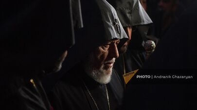 Католикос Гарегин II на Рождественском Чрагалуйце в церкви Сурб Гаяне (5 января 2024). Эчмиадзин
