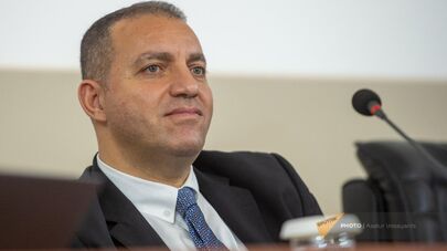 Министр экономики Ваан Керобян на ежегодной итоговой пресс-конференции министерства (8 января 2023). Еревaн