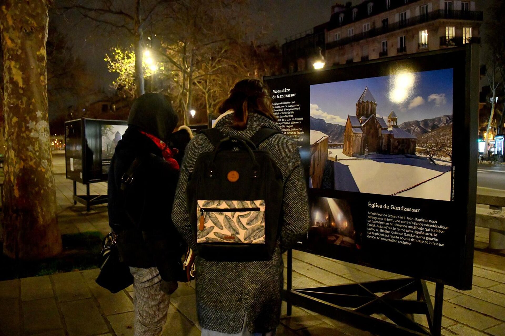 Выставка Нагорный Карабах - армянское наследие, находящееся под угрозой, организованное мэрией Парижа и католической организацией Нувр д'Ориент на площади Бастилии в Париже - Sputnik Արմենիա, 1920, 11.01.2024