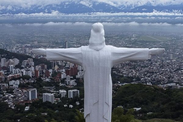 Вид с воздуха на статую Cristo Rey в Кали, Колумбия. - Sputnik Армения