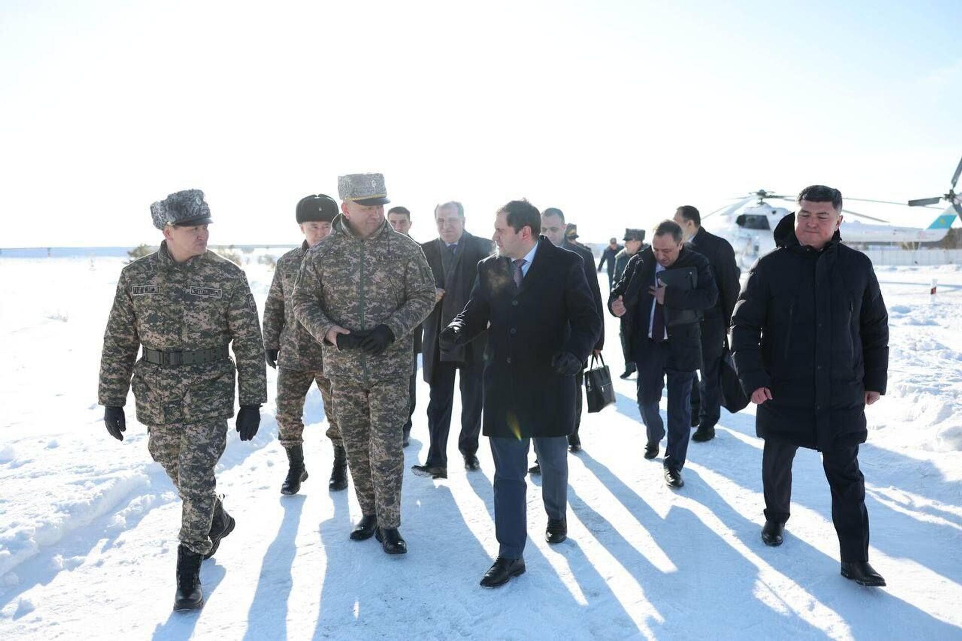 Министр обороны РА Сурен Папикян посетил военный колледж министерства обороны Республики Казахстан имени Шокана Уалиханова (24 января 2024) - Sputnik Армения, 1920, 24.01.2024