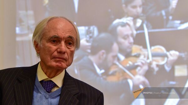Пресс-конференция по теме предстоящего 27 января концерта по случаю 85-летнего юбилея композитора Тиграна Мансуряна (26 января 2024). Еревaн - Sputnik Армения
