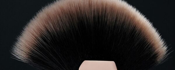 Косметическая кисточка для макияжа Косметическая кисточка для макияжа - Sputnik Армения