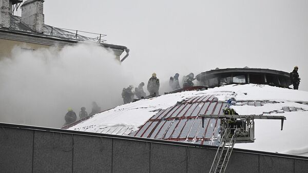 Работа противопожарной службы РФ в здании Театра Сатиры на Триумфальной площади (28 января 2024). Москвa - Sputnik Армения
