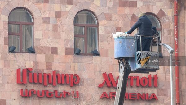 Էլեկտրիկն աշխատանքի պահին - Sputnik Արմենիա