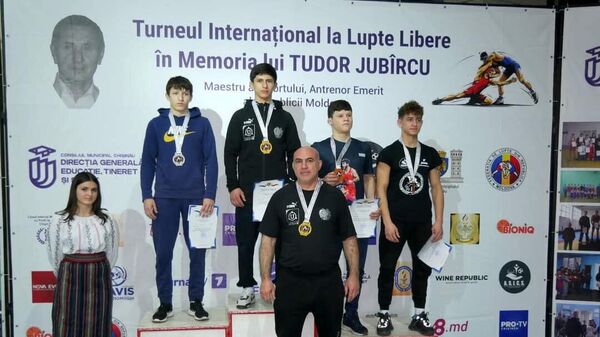 Церемония награждения победителей турнира по вольной борьбе имени Тудора Ябирчу в Молдове - Sputnik Армения