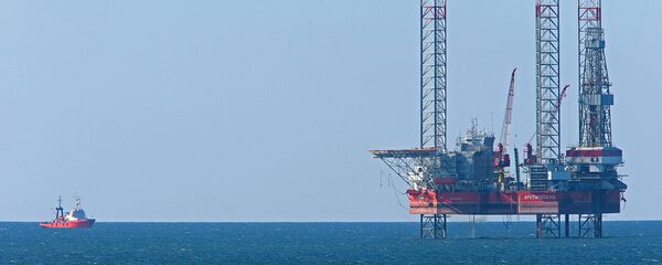 Плавучая самоподъемная буровая установка (СПБУ) Арктическая компании Лукойл Плавучая самоподъемная буровая установка (СПБУ) Арктическая компании Лукойл - Sputnik Армения