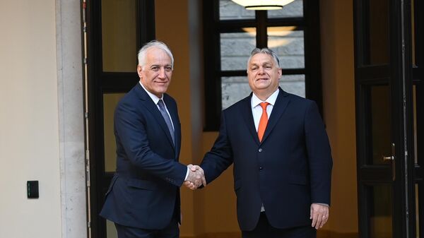ՀՀ նախագահ Վահագն Խաչատուրյանն ու Հունգարիայի վարչապետ Վիկտոր Օրբանը - Sputnik Արմենիա