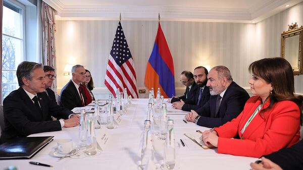Премьер-министр Никол Пашинян и госсекретарь США Энтони Блинкен на встрече в рамках Мюнхенской конференции по безопасности (17 февраля 2024). Мюнхен, Германия - Sputnik Армения