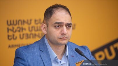 Экономист Агаси Тавадян на пресс-конференции "Экономика Армении в 2023 году в контексте членства в ЕАЭС" (20 февраля 2024). Еревaн