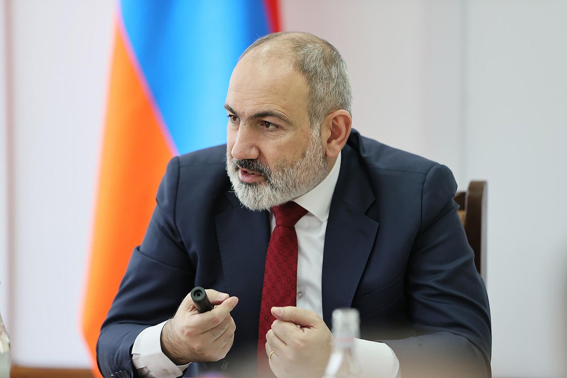 Премьер-министр Никол Пашинян посетил комитет по высшему образованию и науке (20 февраля 2024). Еревaн - Sputnik Армения, 1920, 20.02.2024