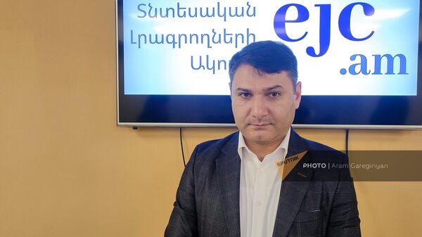 Глава аналитического центра ACSES, экономист Айказ Фанян - Sputnik Армения