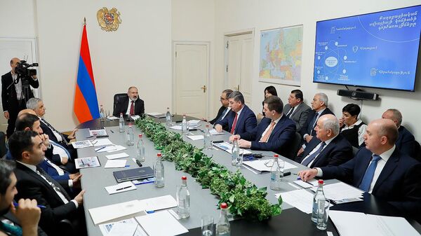 Премьер-министр Никол Пашинян посетил Комитет гражданской авиации (24 февраля 2024). Еревaн - Sputnik Արմենիա