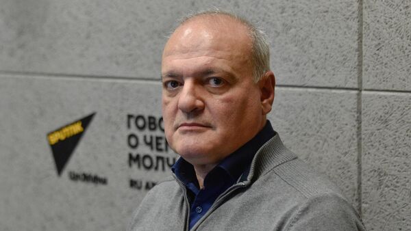 Политолог Виген Акопян в гостях радио Sputnik - Sputnik Армения