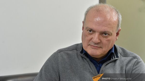 Политолог Виген Акопян в гостях радио Sputnik - Sputnik Армения