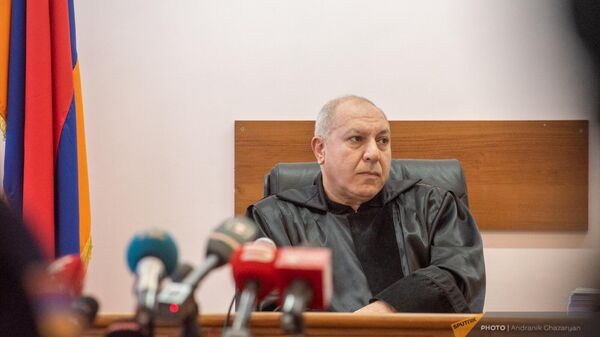 Судья Карен Фархоян на судебном заседании (27 февраля 2024). Еревaн - Sputnik Армения