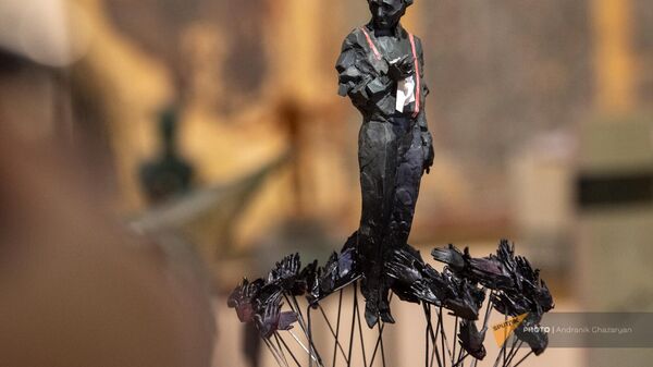Ազնավուրի արձանի մակետը - Sputnik Արմենիա