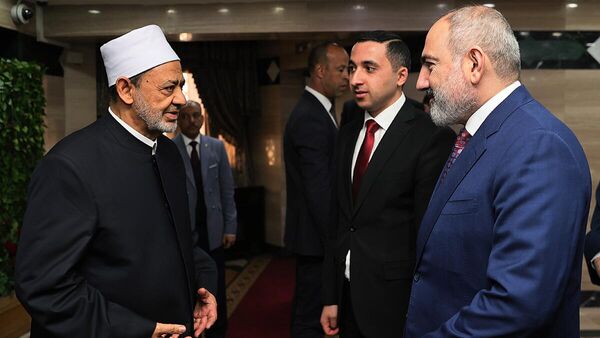 Премьер-министр Никол Пашинян встретился с Верховным имамом Аль-Азхара Шейхом Ахмедом Мухаммадом Аль-Талибом (6 марта 2024). Египет - Sputnik Армения