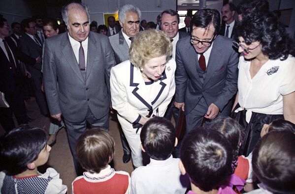 Премьер-министр Великобритании Маргарет Тэтчер Первая женщина — премьер-министр Великобритании. Ее правление стало самым продолжительным в XX веке - 11 лет - Sputnik Армения