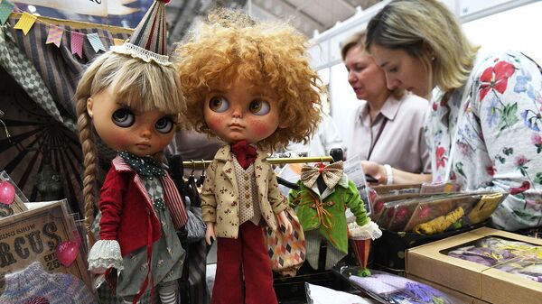 Куклы, представленная на выставке Весенний бал кукол в Москве - Sputnik Армения
