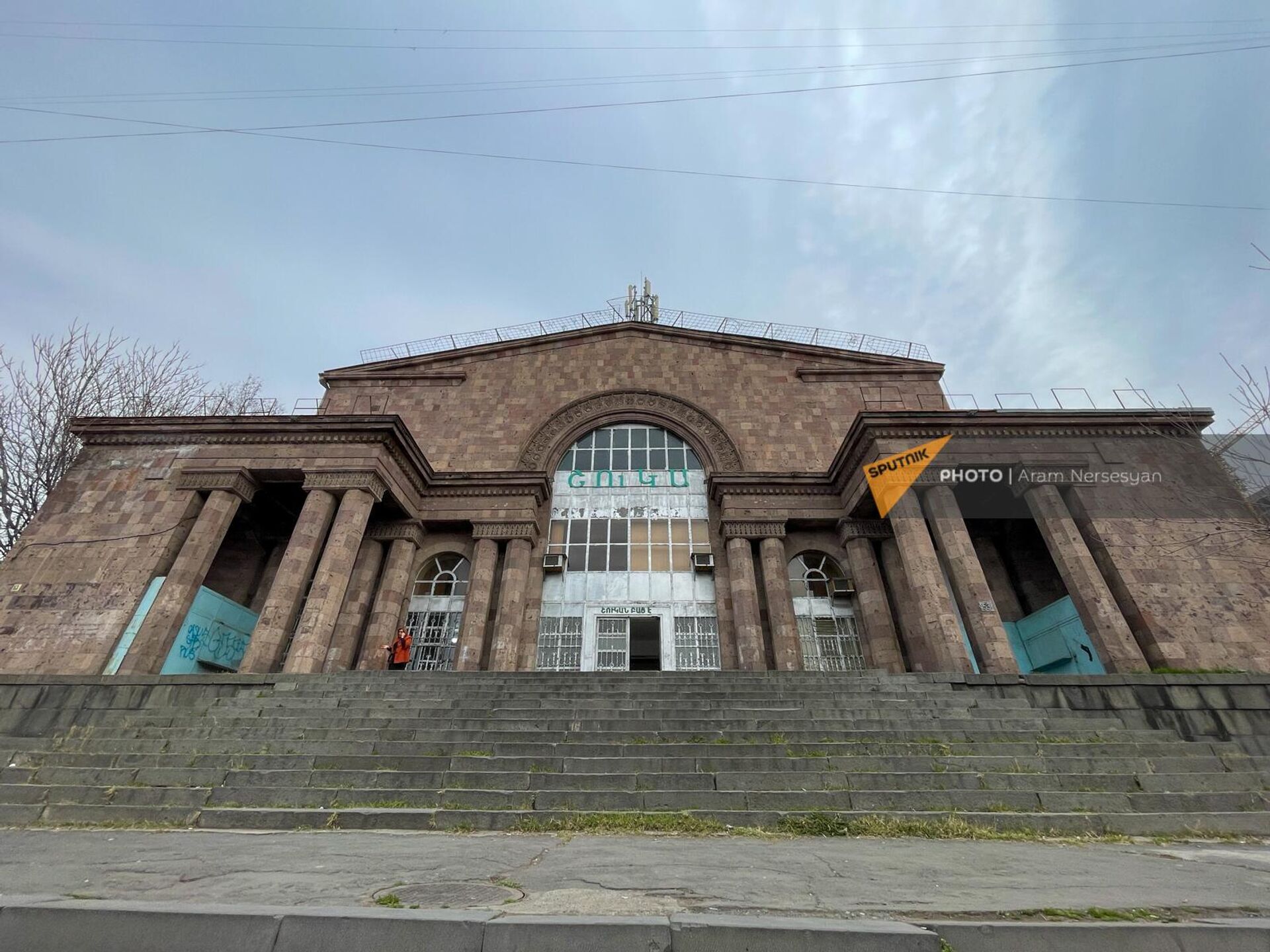 Фасад здания крытого рынка на проспекте Комитаса - Sputnik Արմենիա, 1920, 15.03.2024