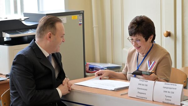 ՌԴ նախագահի թեկնածուՎլադիսլավ Դավանկովը քվեարկել է ընտրություններում - Sputnik Արմենիա