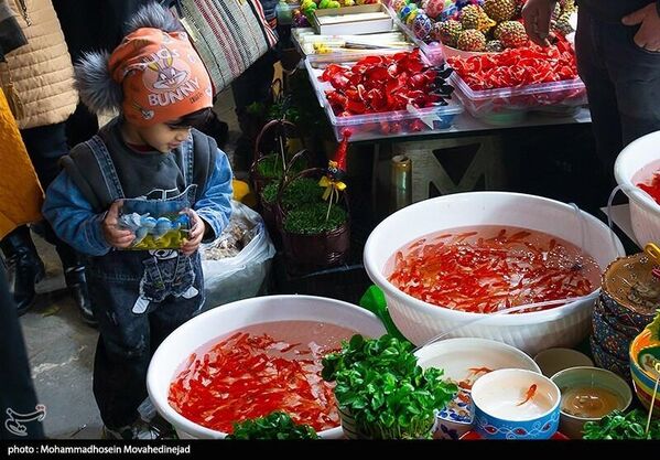 Предпраздничный ажиотаж на рынке в канун Новруза - Sputnik Армения