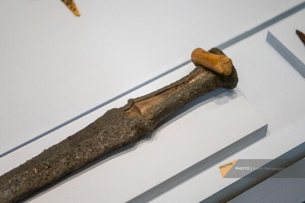Լճաշենից հայտնաբերված դաշույն՝ մատի հետ - Sputnik Արմենիա