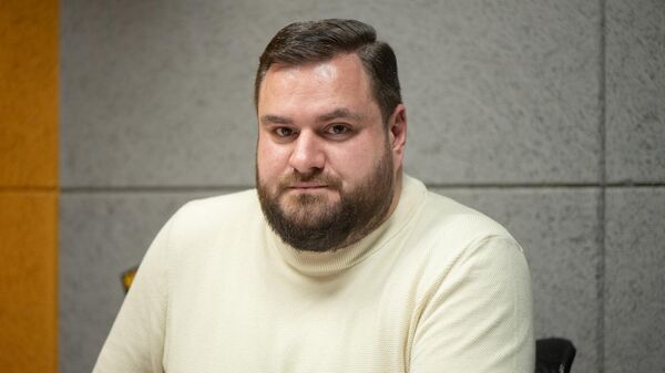 Блогер Мика Бадалян в гостях радио Sputnik - Sputnik Армения