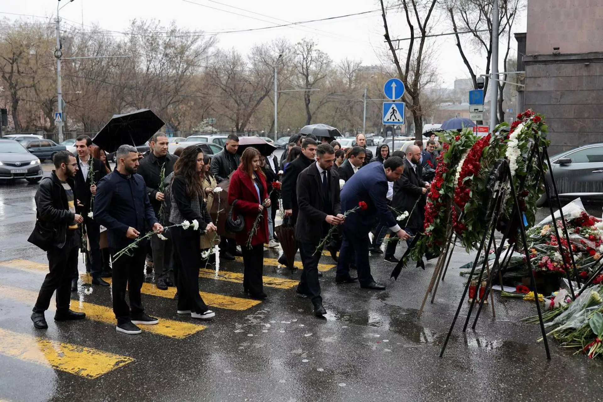 Встреча Чрезвычайного и полномочного посла России Сергея Копыркина с армянскими делегатами Всемирного фестиваля молодежи, прошедшего в начале марта в Сочи - Sputnik Армения, 1920, 26.03.2024