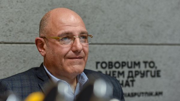 Мигрдат Мадатян в гостях радио Sputnik - Sputnik Армения