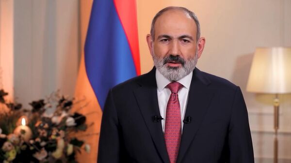 Премьер-министр Никол Пашинян читает Псалом 25 в честь Пасхи (30 марта 2024). Еревaн - Sputnik Армения