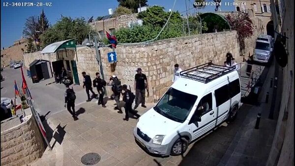 Իսրայելցիները ոստիկանության ուղեկցությամբ մուտք են գործել «Կովերի պարտեզ» - Sputnik Արմենիա