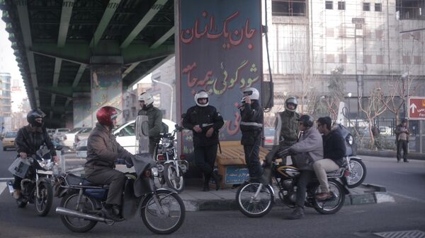 Полицейские на одной из улиц Тегерана. - Sputnik Армения