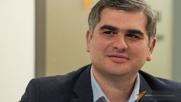 Экономист Сурен Парсян в гостях радио Sputnik - Sputnik Армения